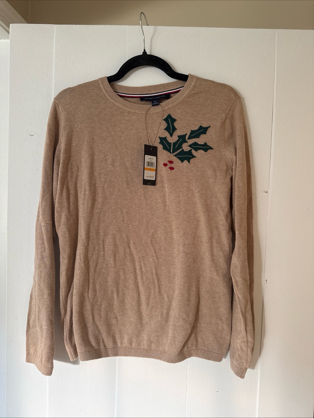 Women Tommy Hilfiger Sweater with Green Holly Accent sm